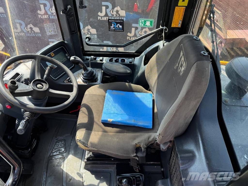 JCB 416 HT Rataslaadurid