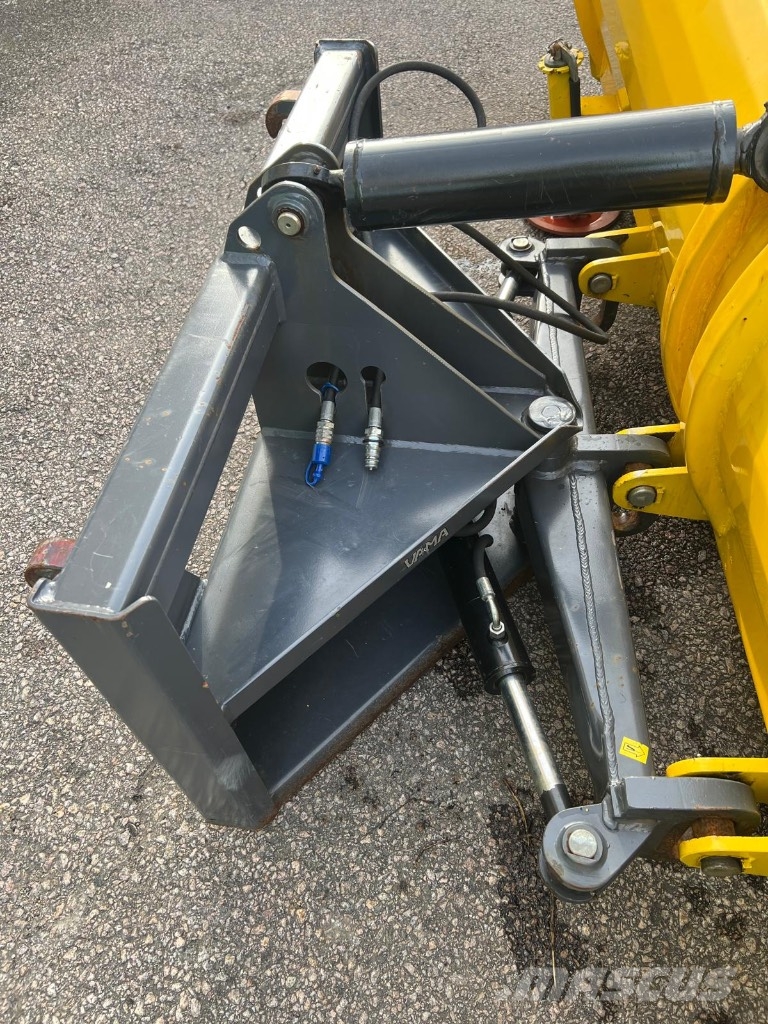 Vama EA 3200 KK perhosaura スノーブレードとプラウ