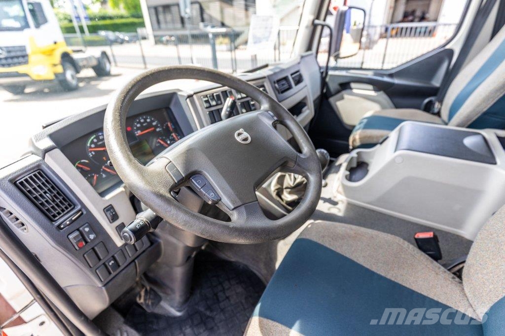 Volvo FL 280 +MAGYAR 11.000L+4COMP Camiones cisternas