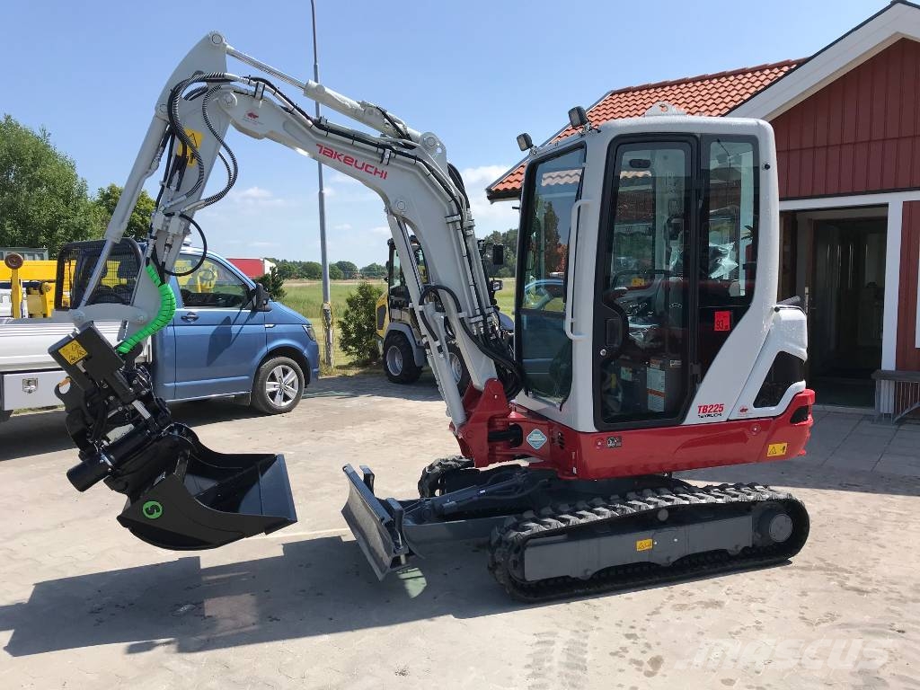 Takeuchi TB 225 Mini excavators < 7t (Mini diggers)