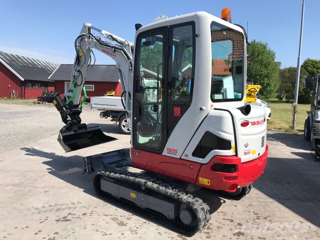 Takeuchi TB 225 Mini excavators < 7t (Mini diggers)