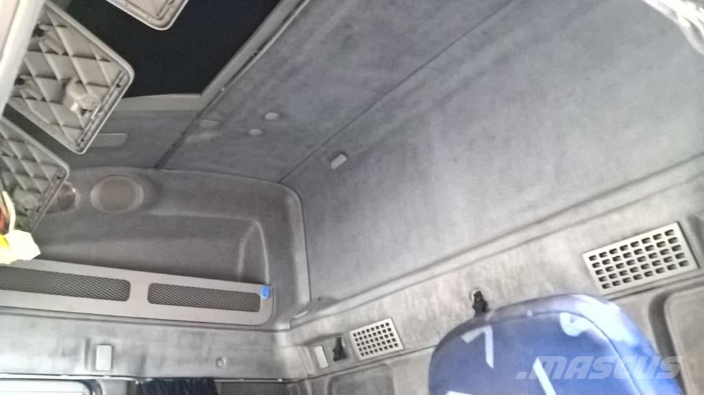 Iveco STRALIS AT EURO 5 2008 -> Cabinas e interior