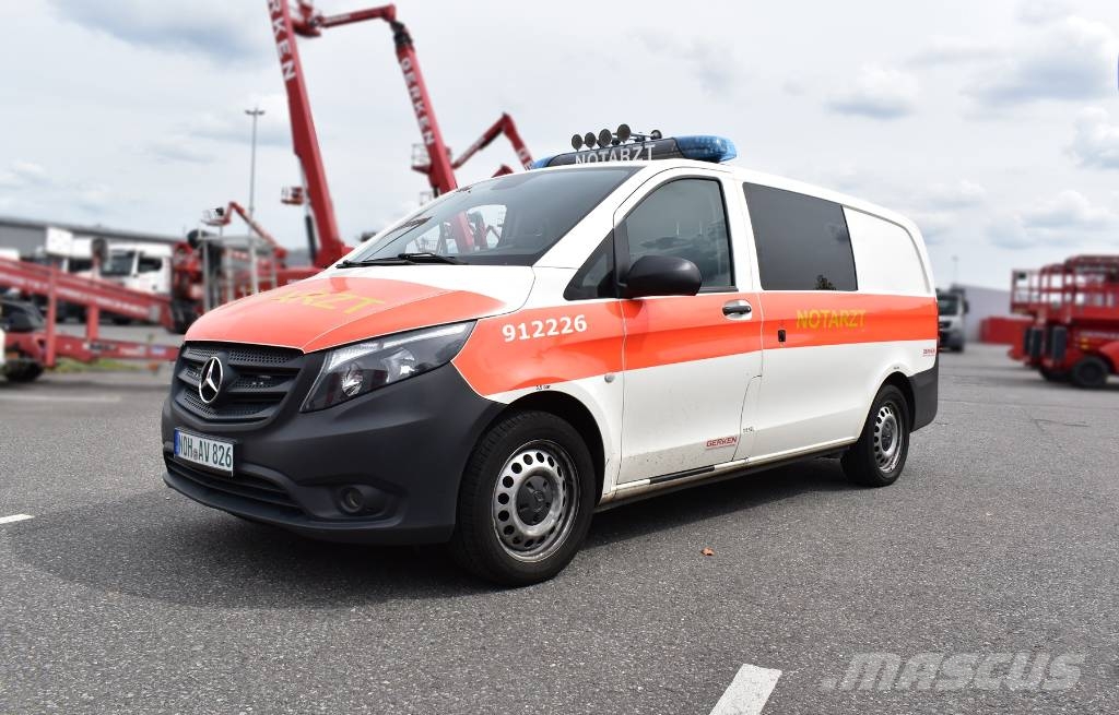 Mercedes-Benz Vito 4x4 Notarzt Einsatzfahrzeug NEF Ambulanslar