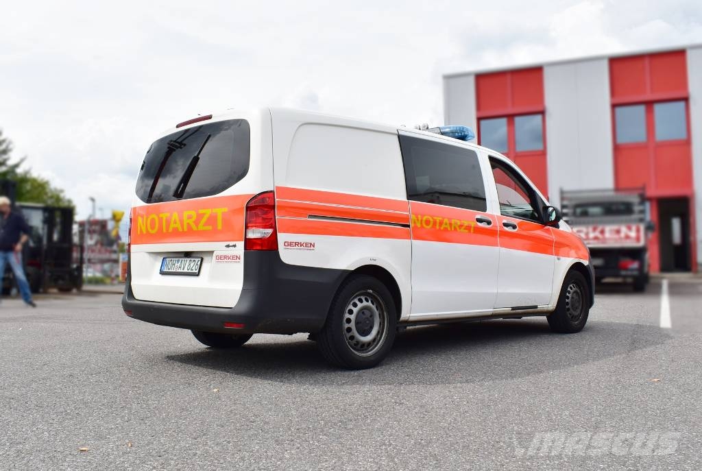 Mercedes-Benz Vito 4x4 Notarzt Einsatzfahrzeug NEF Ambulanslar