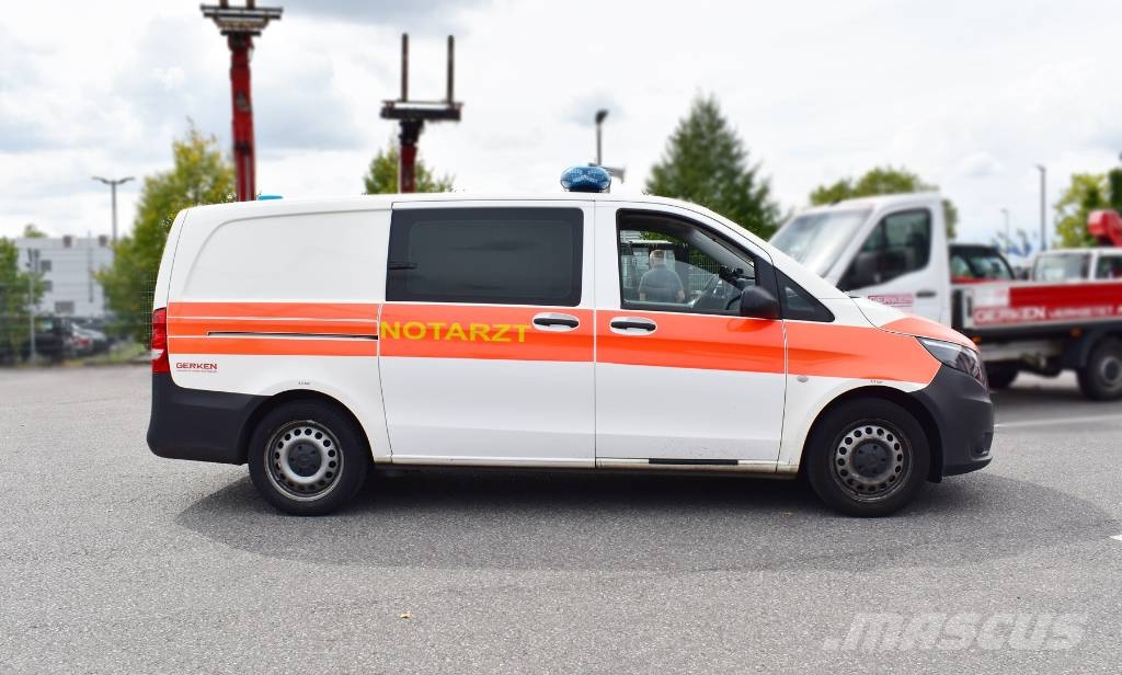 Mercedes-Benz Vito 4x4 Notarzt Einsatzfahrzeug NEF Ambulanslar