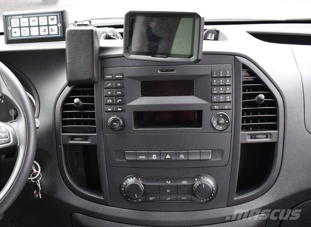 Mercedes-Benz Vito 4x4 Notarzt Einsatzfahrzeug NEF Ambulanslar