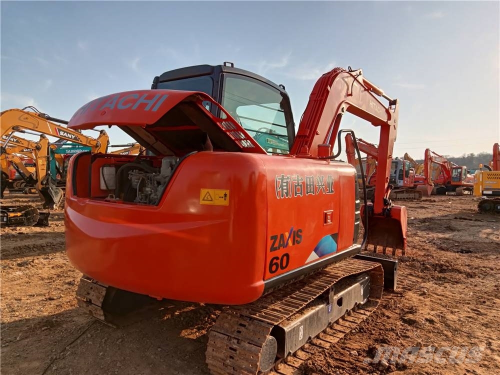 Hitachi ZX 60 Гусеничні екскаватори