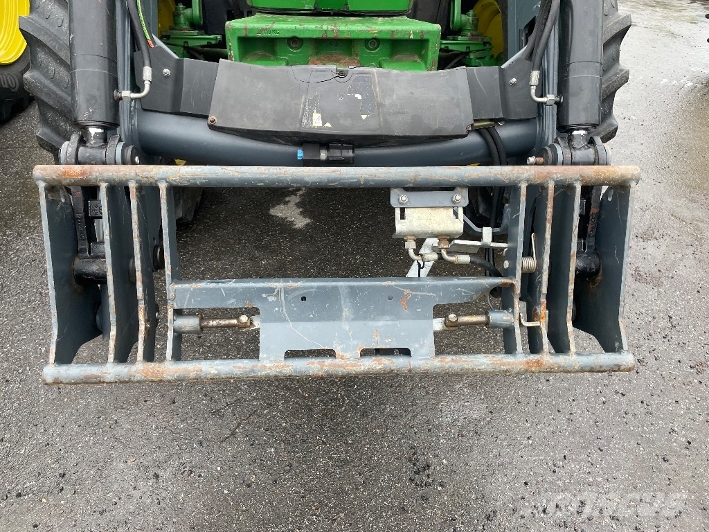 John Deere 6125R Traktorer
