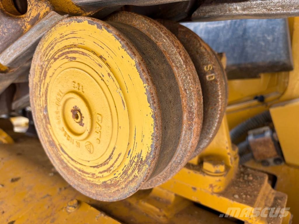 CAT D 6 LGP Buldozer sobre oruga