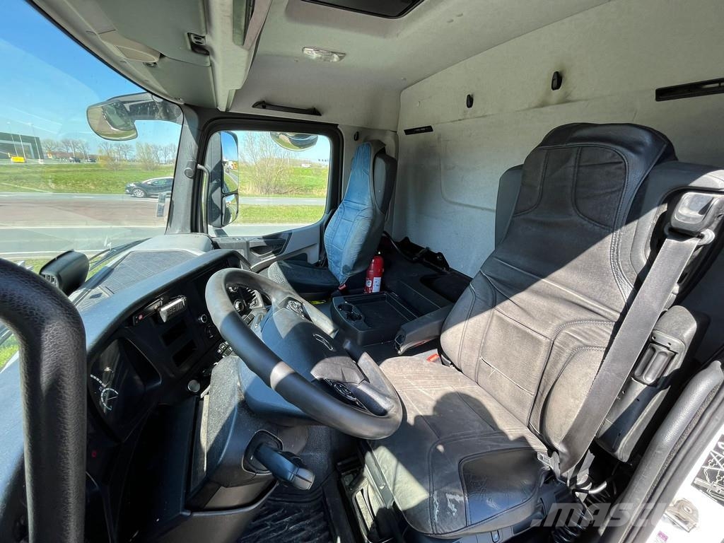 Mercedes-Benz Antos 1836 4x2 Dobozos teherautók