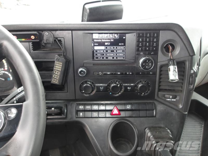 Mercedes-Benz Antos 1836 4x2 Dobozos teherautók
