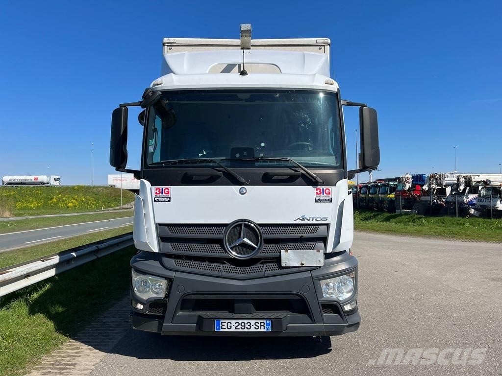 Mercedes-Benz Antos 1836 4x2 Dobozos teherautók