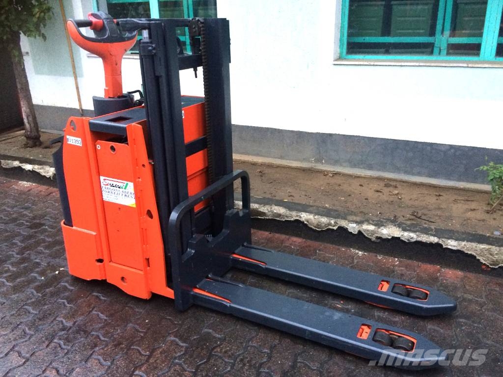 Linde L12 /141/ V-1393 OB 보행식 리치 지게차