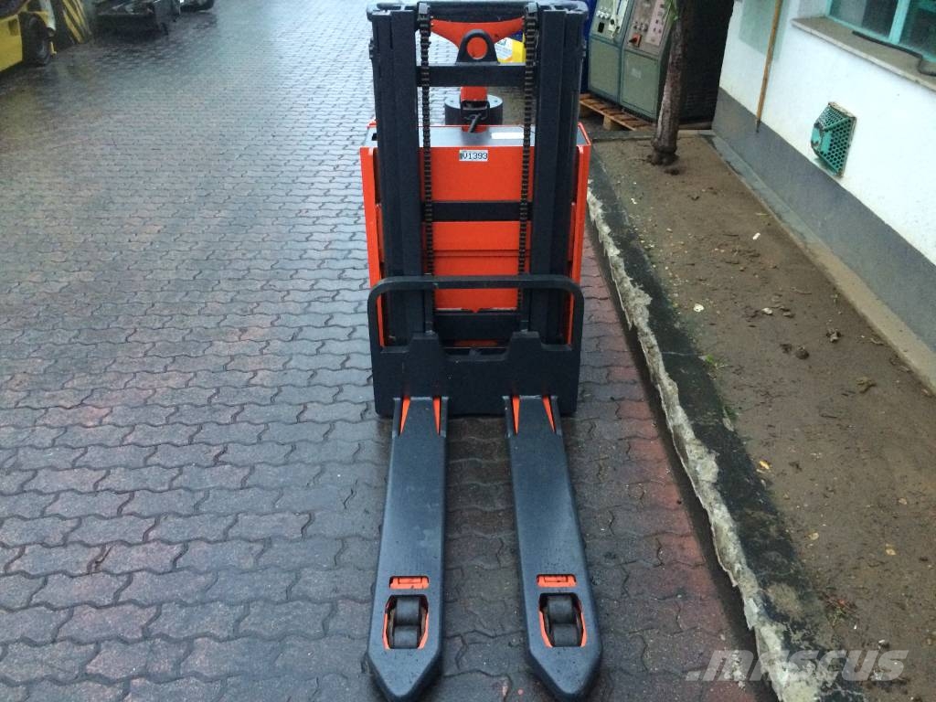 Linde L12 /141/ V-1393 OB 보행식 리치 지게차