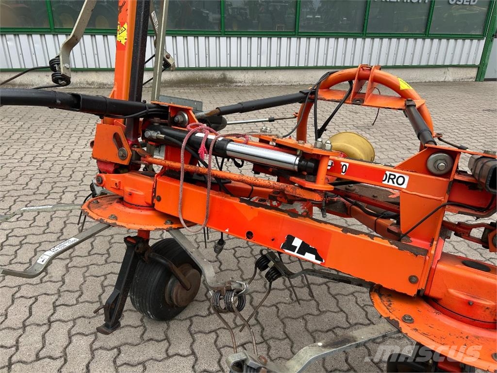 Fella TH 800 Ranghinatori