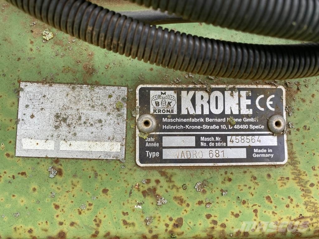 Krone SWADRO 681 Уиндроуърс/Косачки за сено и др.