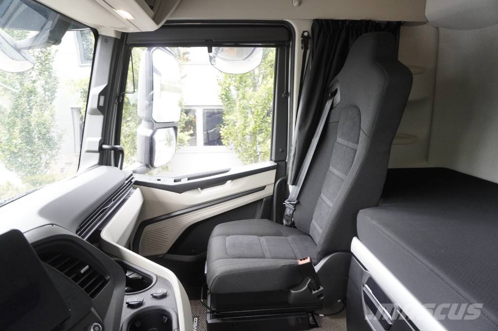 Iveco S-Way AS260S46Y/PS / truck + trailer Рефрижератори