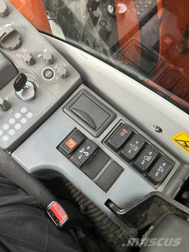 Hitachi ZX 170 W-6 Gravemaskiner på hjul