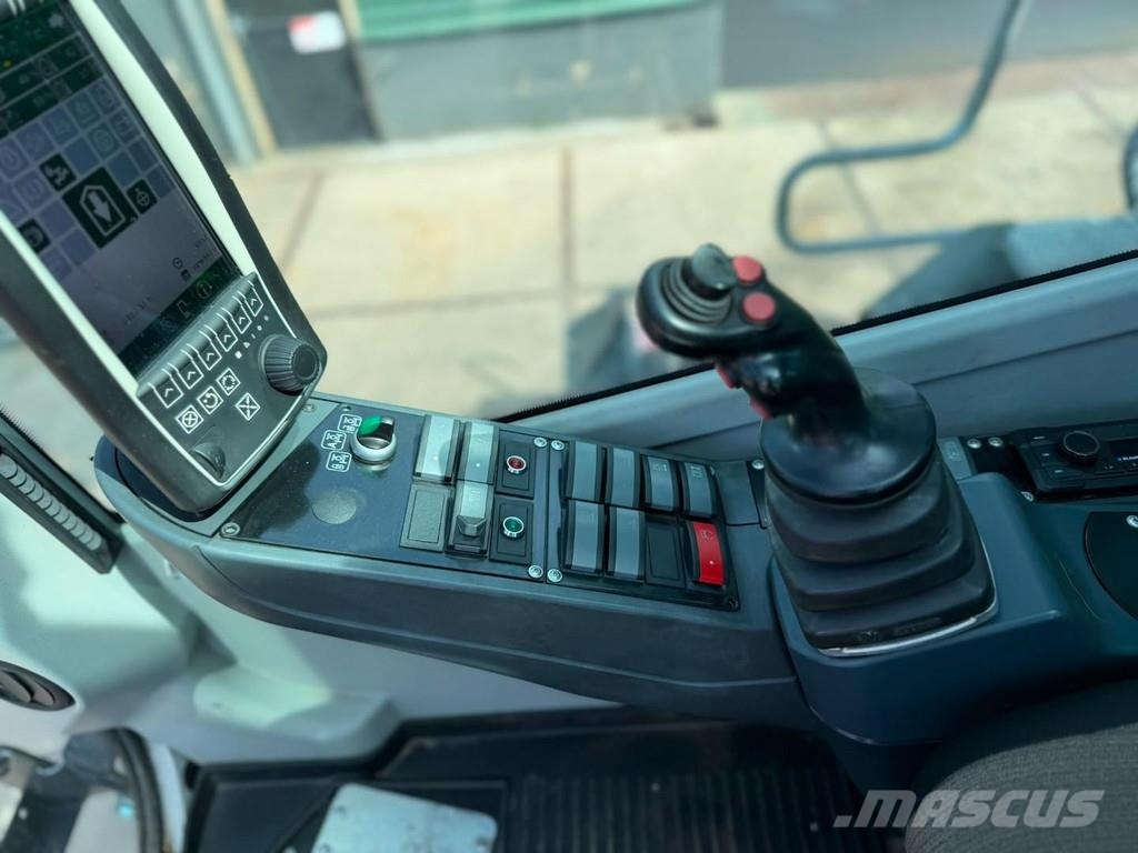 Sennebogen 728E ( 1900 Hours ) 工业挖掘机