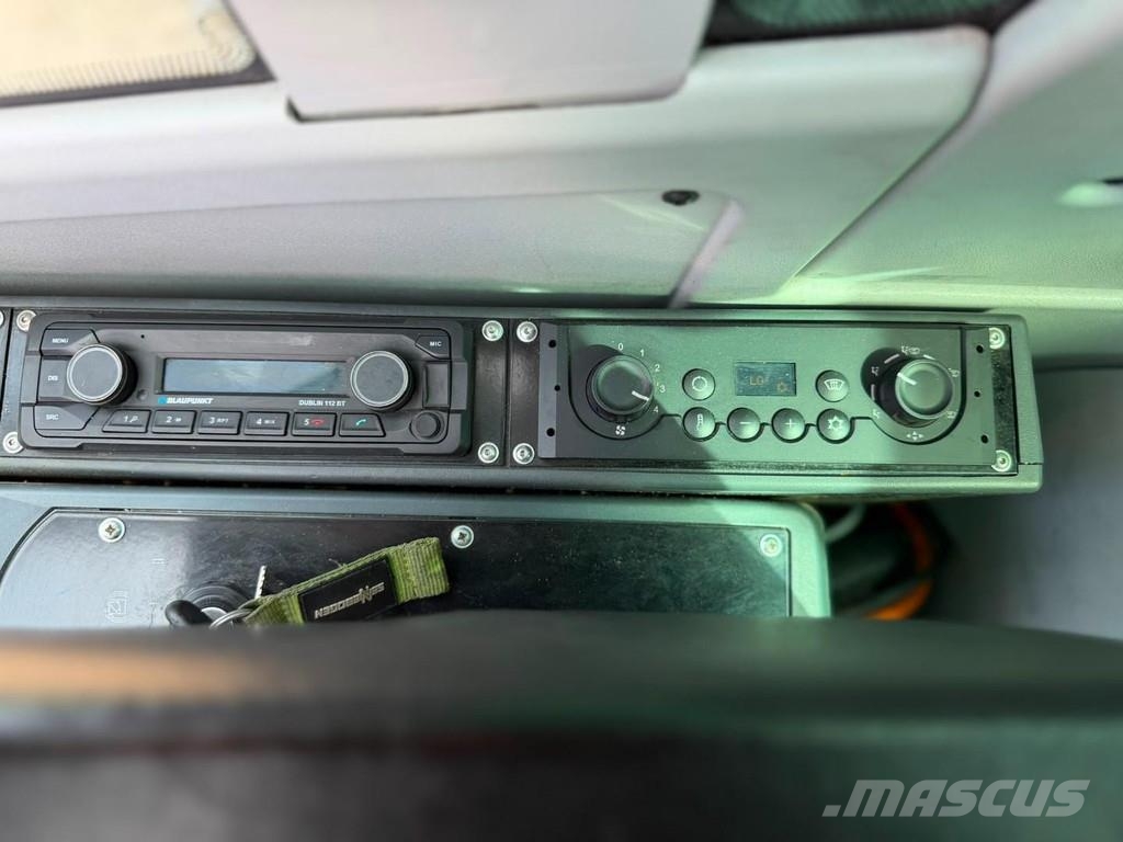 Sennebogen 728E ( 1900 Hours ) 工业挖掘机