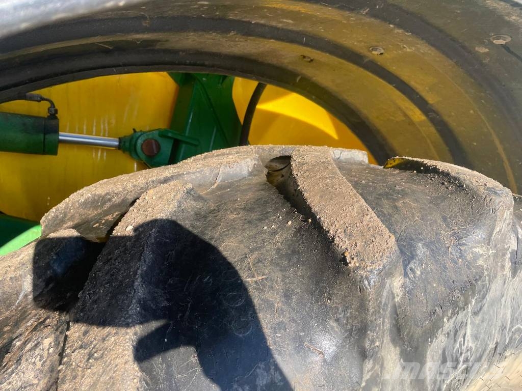 John Deere R 962 i Anhängespritzen