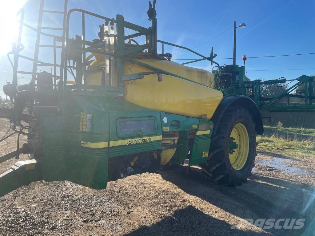 John Deere R 962 i Anhängespritzen