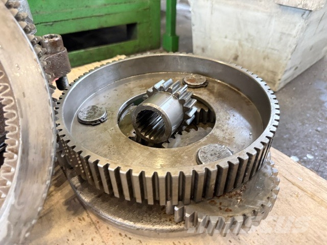 Liebherr R 954 B USED SWING GEARS SAT 325 Transmisiones