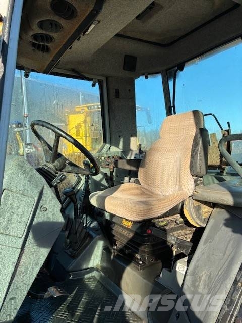Massey Ferguson 3115 الجرارات