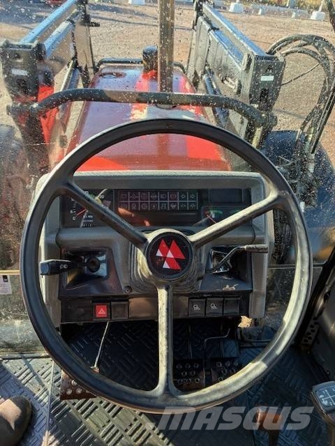 Massey Ferguson 3115 الجرارات
