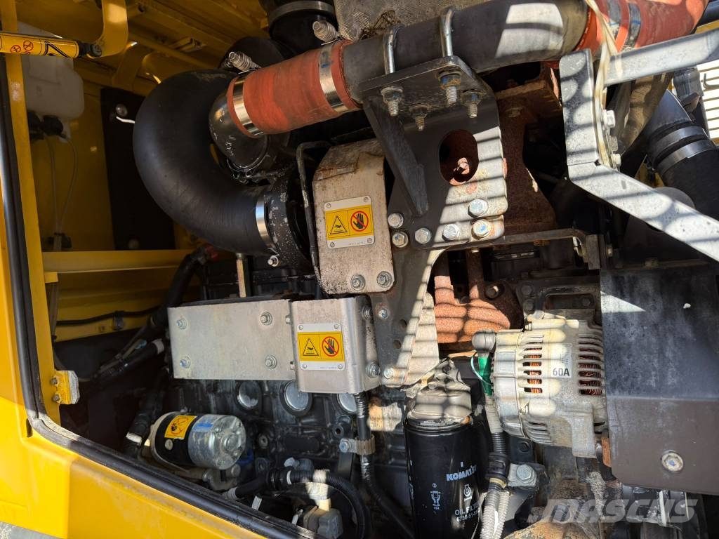 Komatsu WA250 PZ-6 //BJ. 2015 /6700H/SW/Gabel/ZSA Kolesni nakladalci
