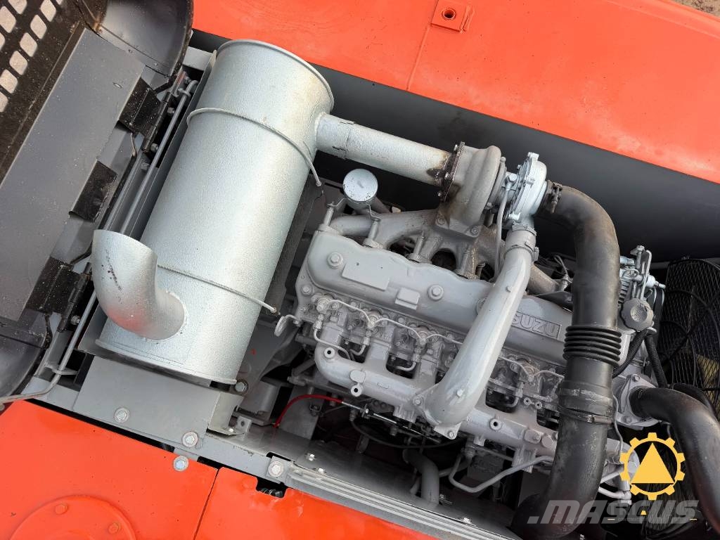 Hitachi EX 200 Gravemaskiner på larvebånd
