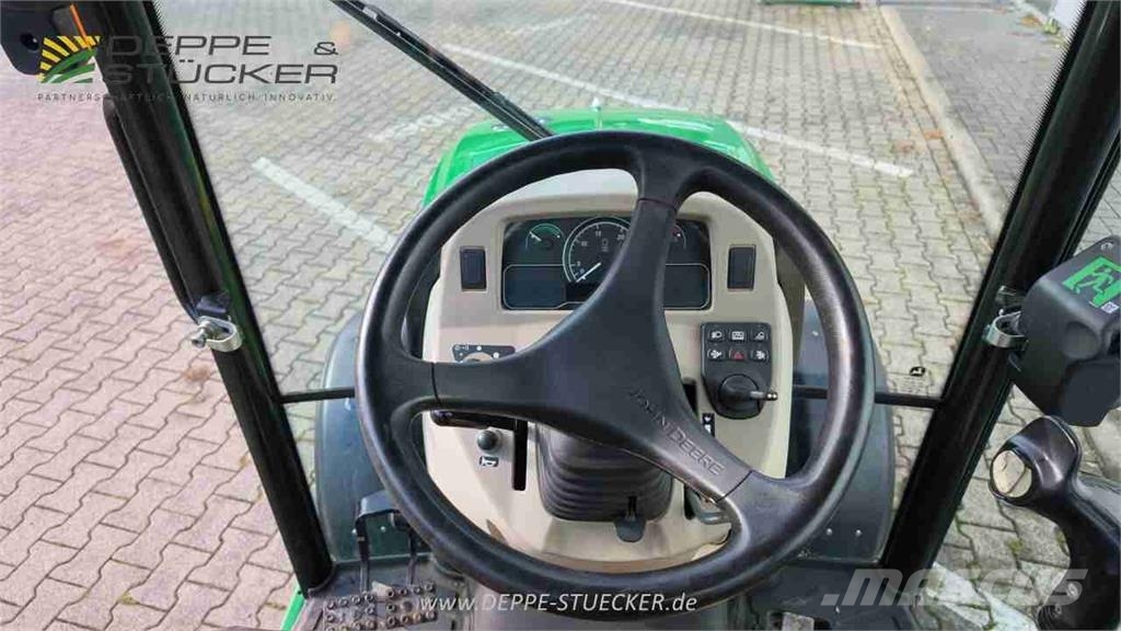 John Deere 3046R mit Mähwerk+Grasaufnahme Landbouw - overige