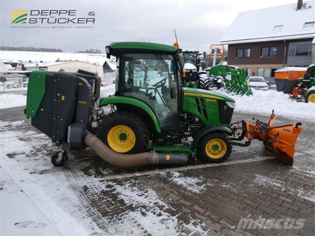 John Deere 3046R mit Mähwerk+Grasaufnahme Άλλα γεωργικά μηχανήματα