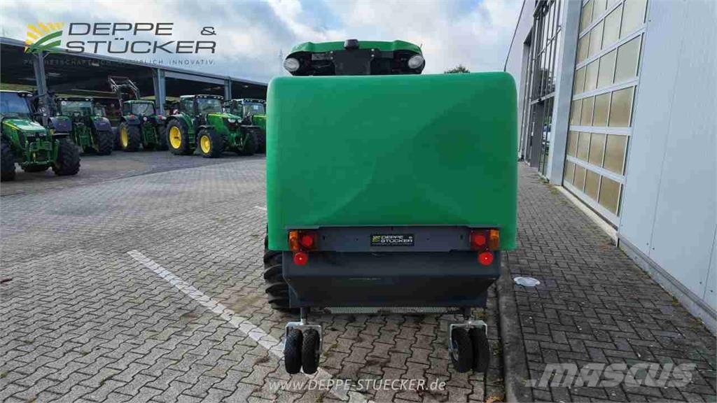 John Deere 3046R mit Mähwerk+Grasaufnahme Landbouw - overige