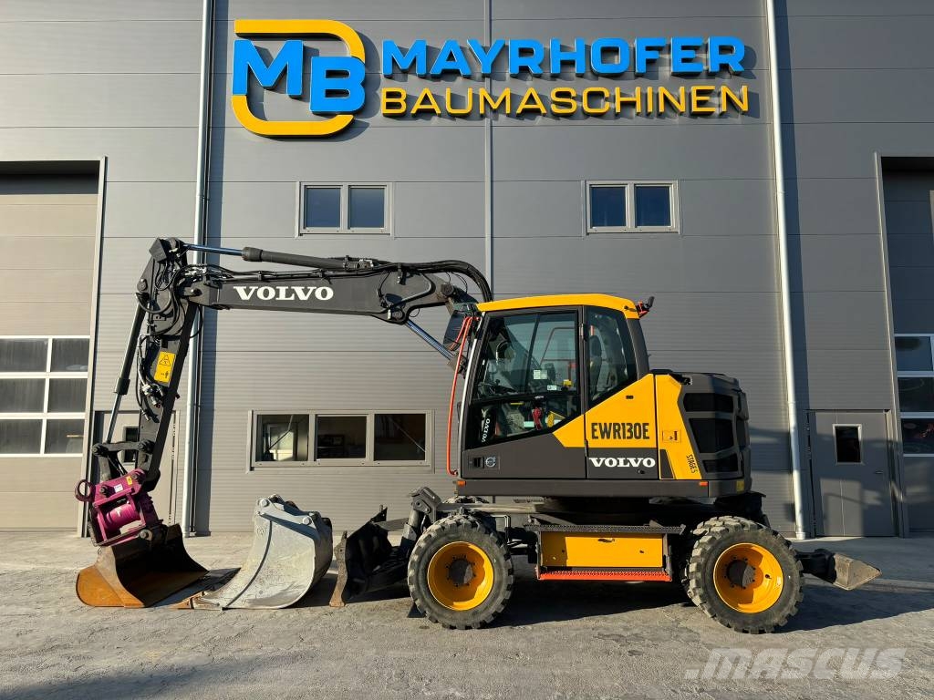 Volvo EWR 130 E حفارات بعجل