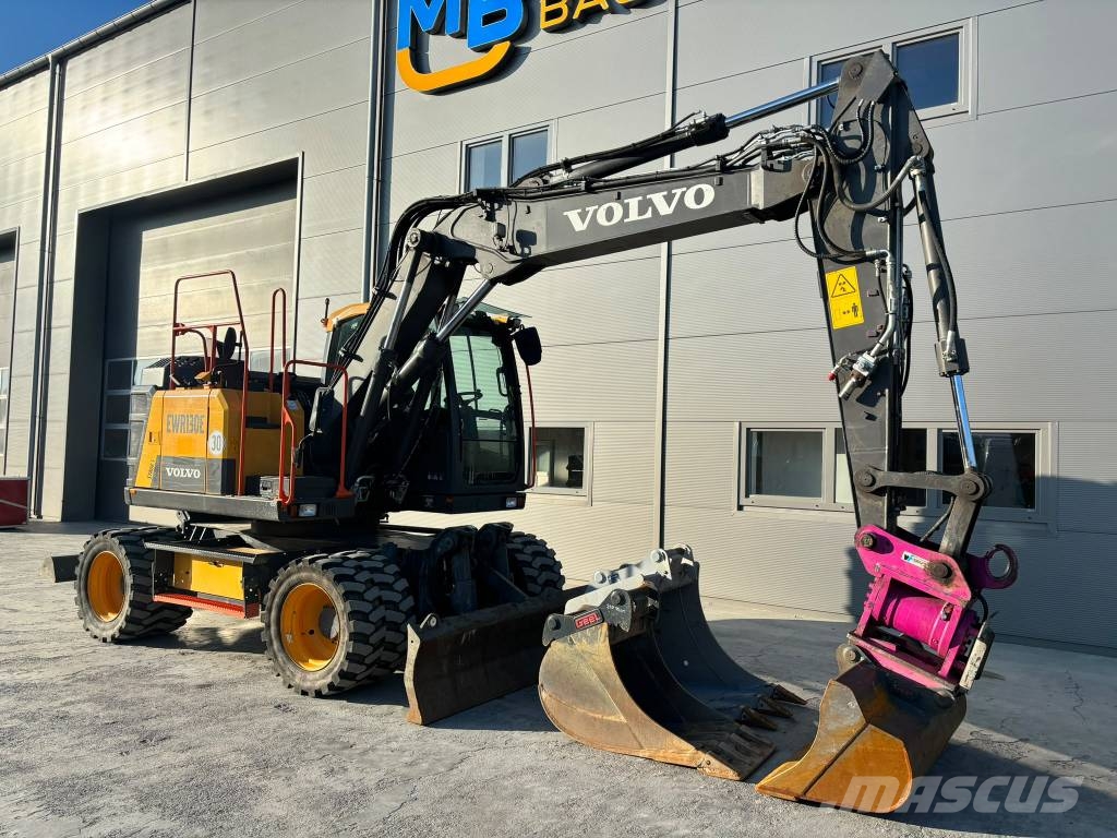 Volvo EWR 130 E حفارات بعجل