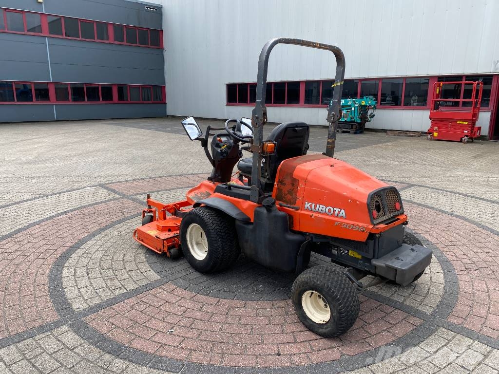 Kubota F3090 EU 3-Gang Rotary Diesel Mower Ráülős fűnyírók
