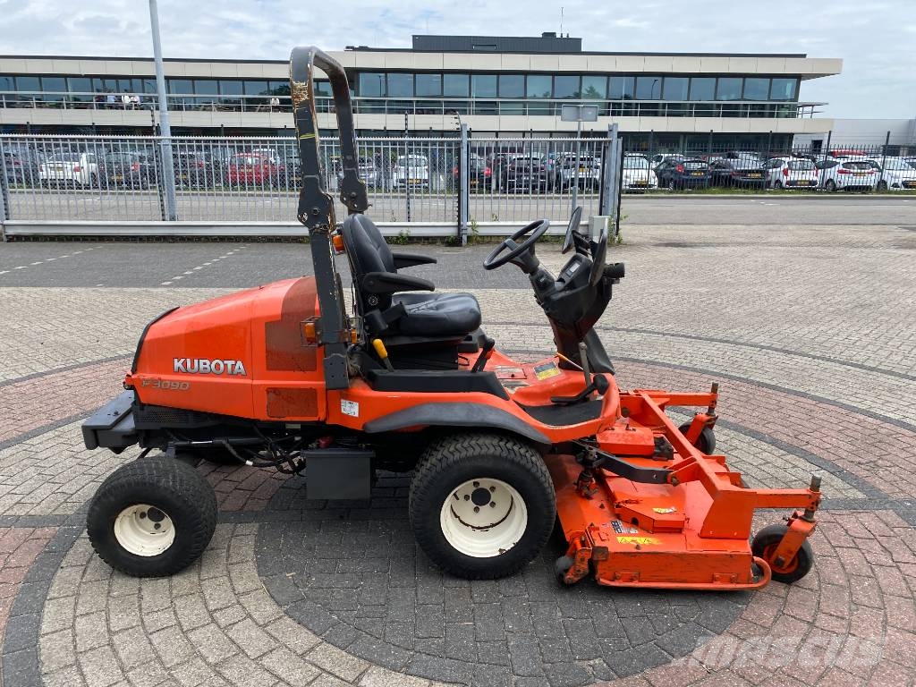 Kubota F3090 EU 3-Gang Rotary Diesel Mower Ráülős fűnyírók