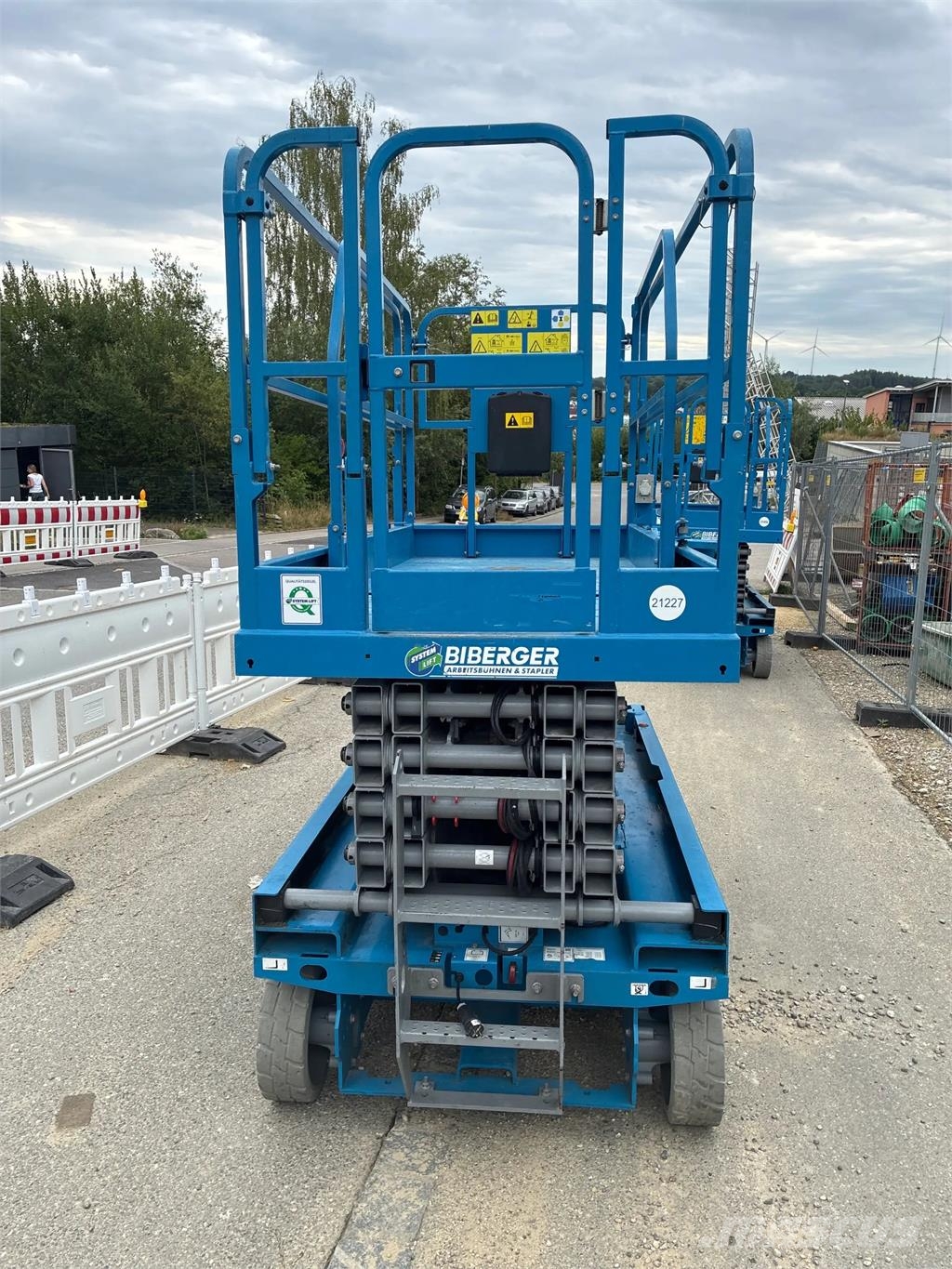 Genie GS 3246 رافعات مقصية الشكل