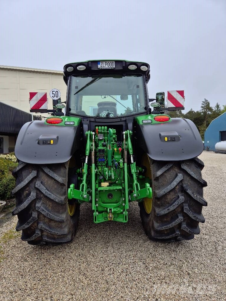John Deere 6215R Ultimate Edition Trattori