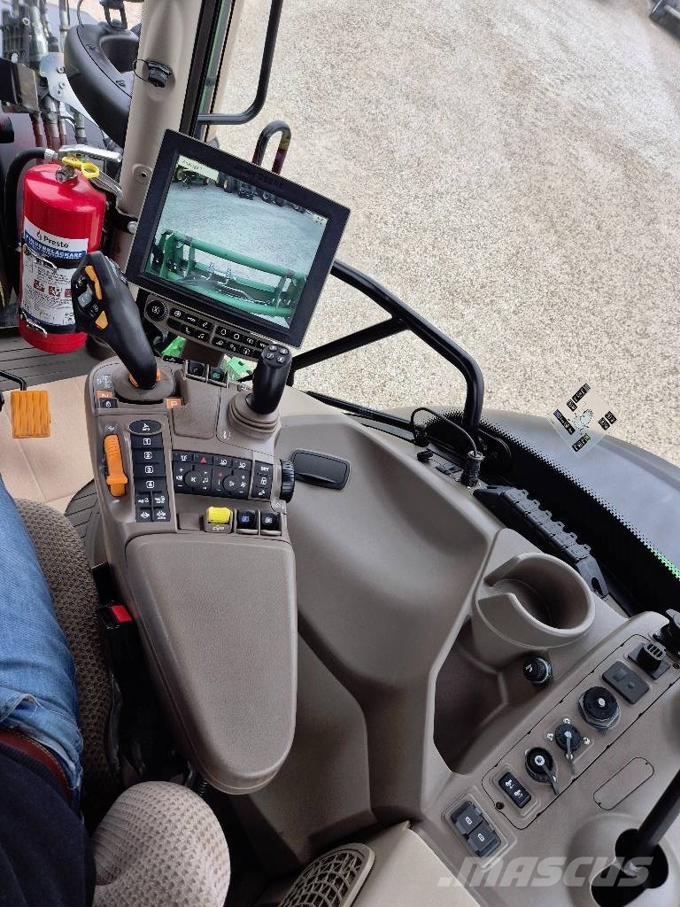 John Deere 6215R Ultimate Edition Trattori