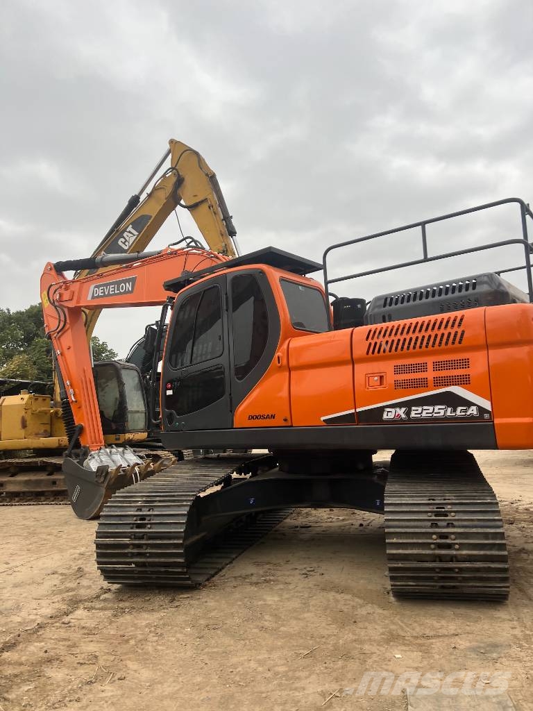 Doosan DX225 28th Anniversary Promotion Price Bageri gusjeničari