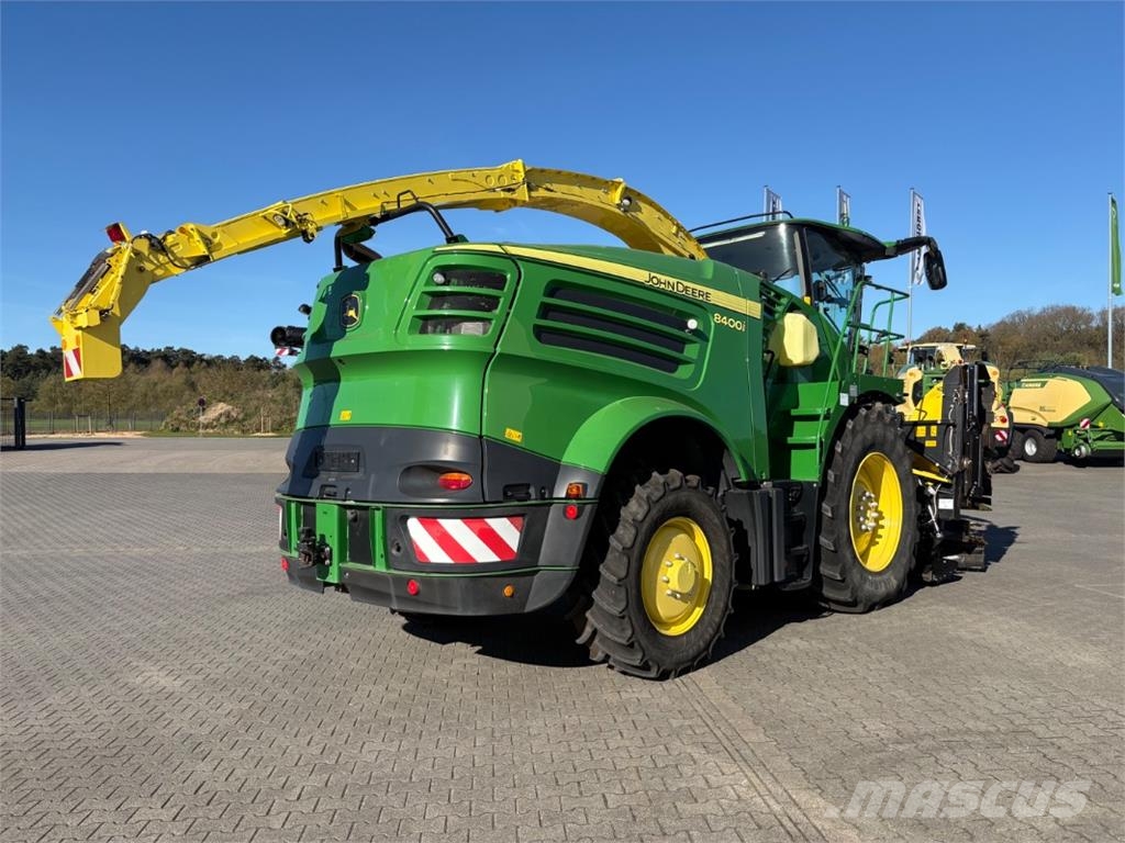 John Deere 8400 i 4x4 *Incl Kemper 460 StalkBuster* Silaj makinasi