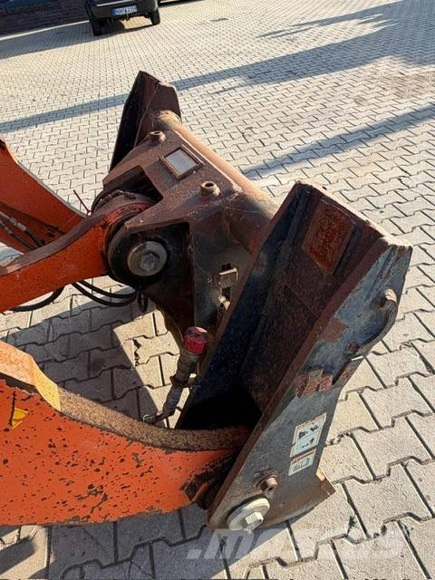Hitachi ZW 250 Kolesni nakladalci