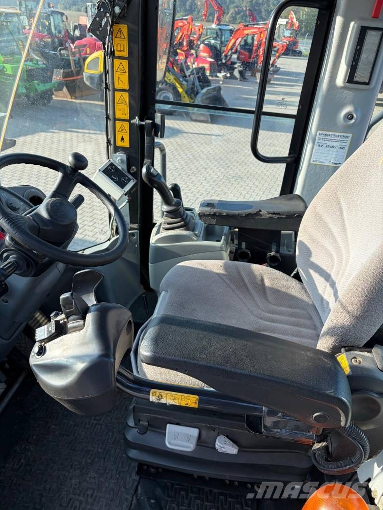 Hitachi ZW 250 Kolesni nakladalci