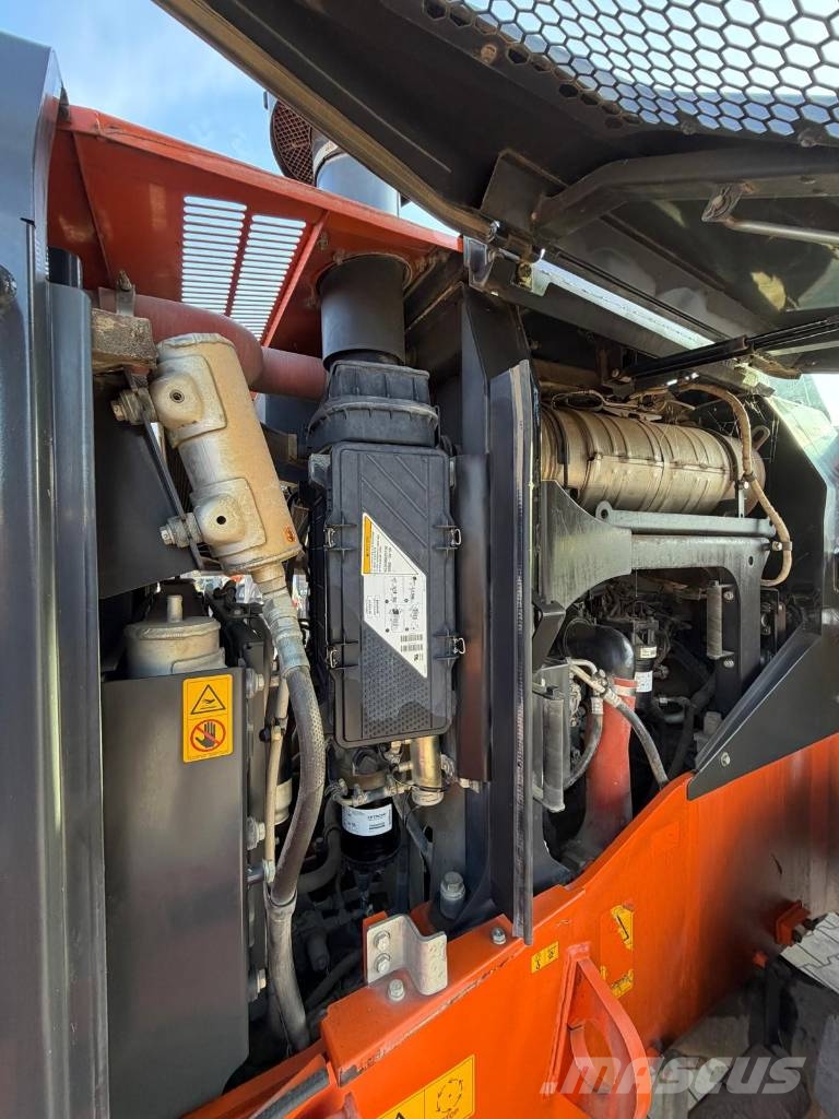 Hitachi ZW 250 Kolesni nakladalci