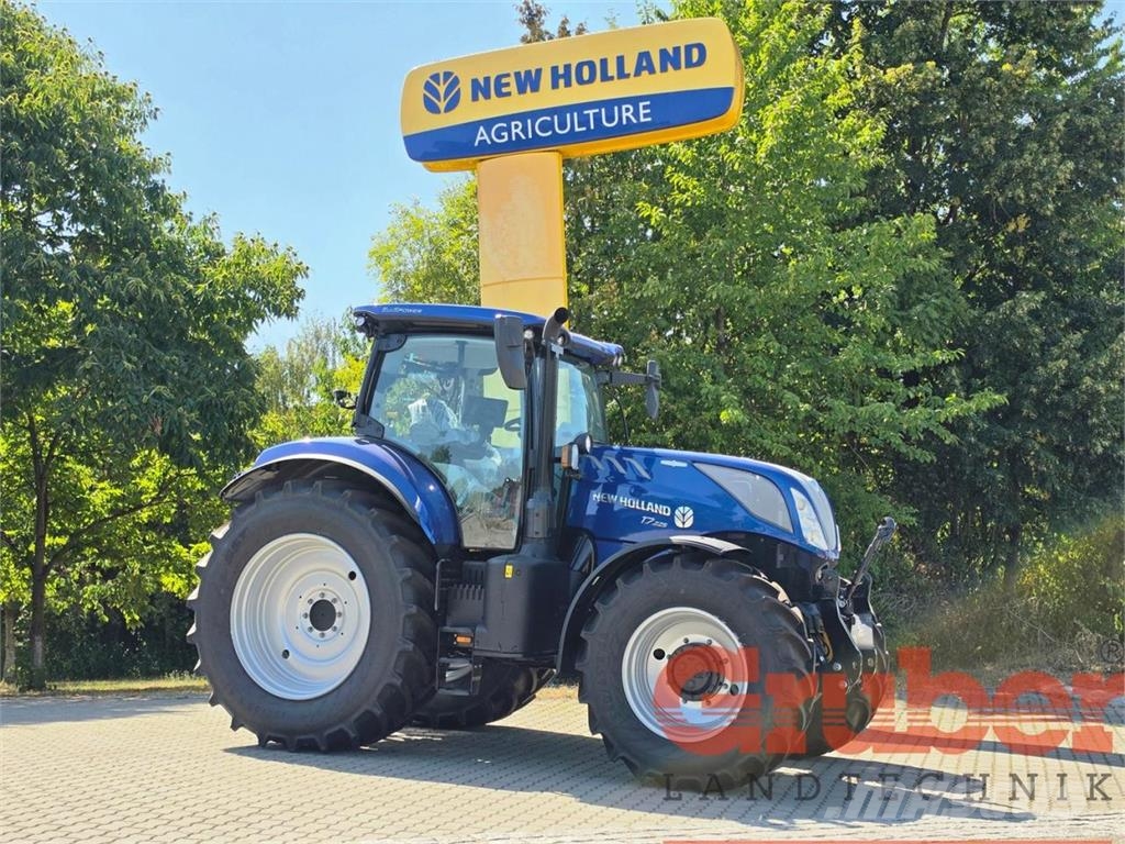 New Holland T7.225 AC SWB - Stufe V Tractors