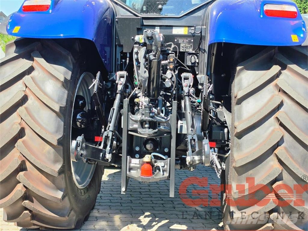 New Holland T7.225 AC SWB - Stufe V Tractors