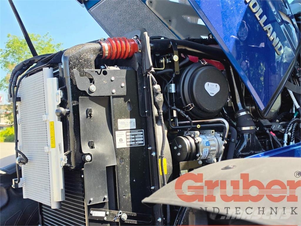 New Holland T7.225 AC SWB - Stufe V Tractors