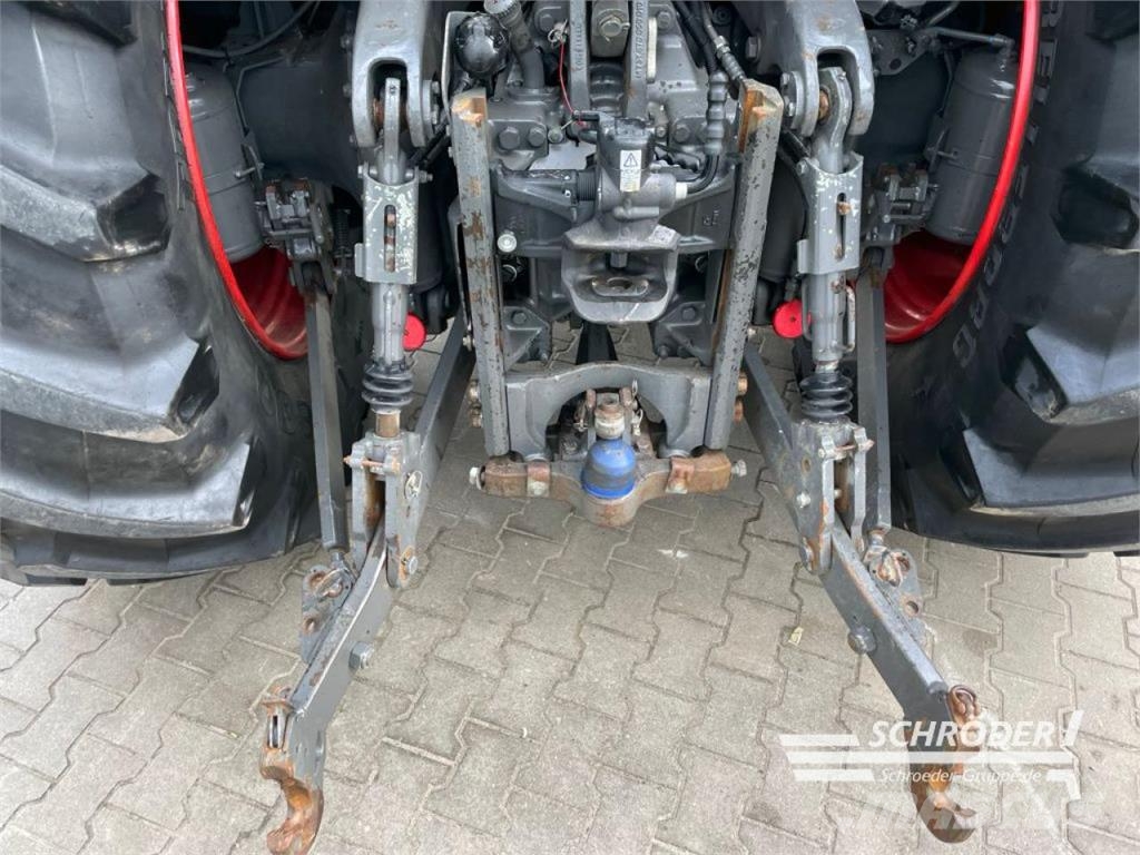 Fendt 724 VARIO S4 PROFI PLUS Tractores